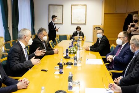 VLADA V PIVKI - PROBLEMATIKA IN PROJEKTI DRŽAVNE PROMETNE INFRASTRUKTURE - Valter Leban-4833